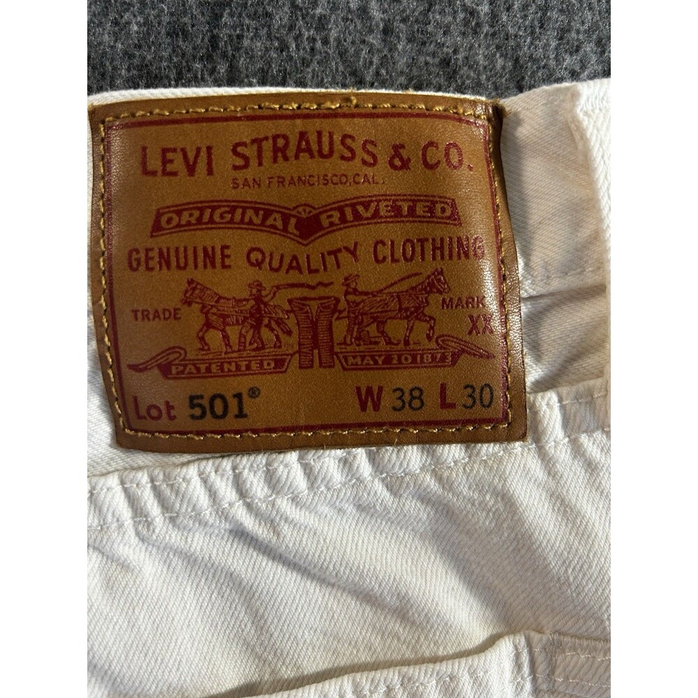 Levis Jeans Men 38x30 White Prem 501 90s Big E Button Fly Straight Denim Casual - Picture 8 of 14